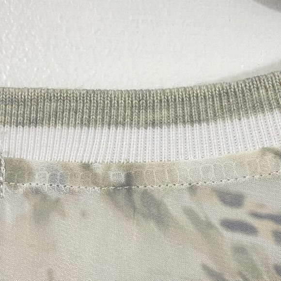 AVON Sheer Layered Pull Over Top Size M/L - Picture 8 of 10